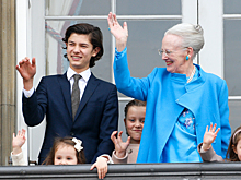 Почему бы и нет? Принц Дании дебютировал на Неделе моды в Лондоне