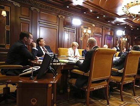 Дмитрий Азаров доложил премьер-министру о реализации нацпроектов