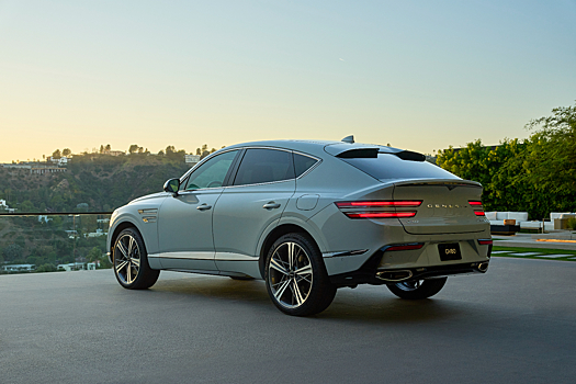 Купеобразный Genesis GV80 удивил американцев ценой: он дороже BMW X6