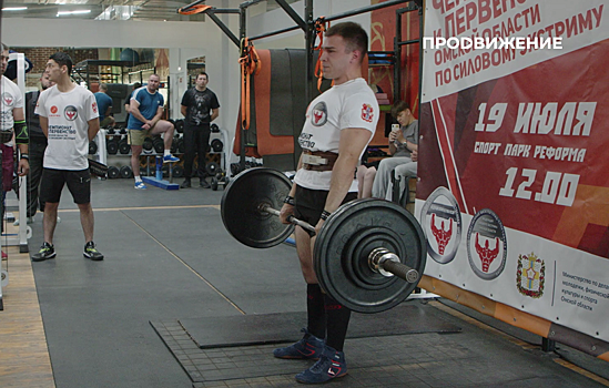 "Чемоданы" по сто кило и тракторные покрышки: что связывает стронгменов и фермеров