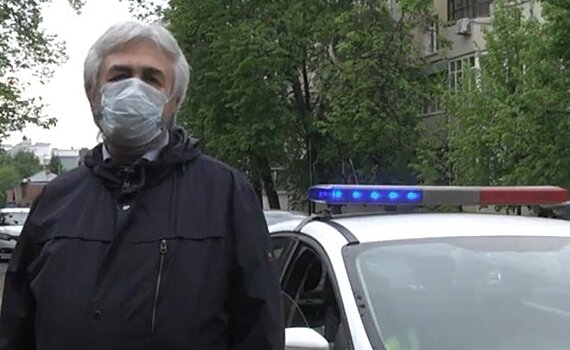 В Казани отец трогательно поблагодарил инспекторов ДПС, которые спасли его задыхающейся дочери жизнь — видео