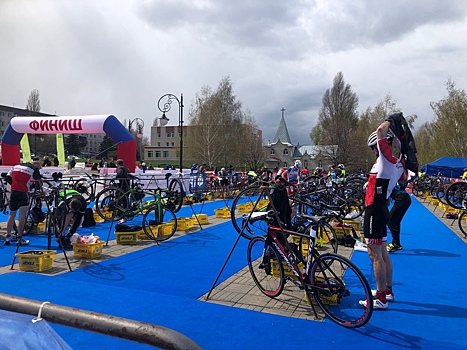 Губернатор Курской области присоединился к триатлону