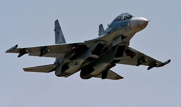 Российские Су-27 перехватили самолеты Франции над Черным морем