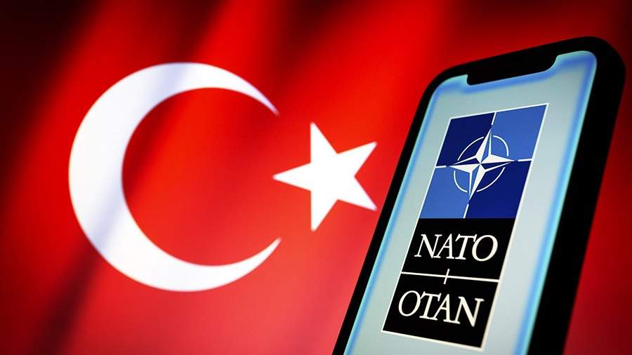 Лидер левой партии Vatan Перинчек призвал Турцию выйти из НАТО