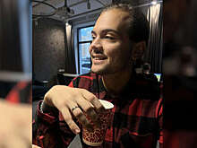 Mash: звезда "Дома-2" Чистов сломал шлагбаум, когда его не пустили во двор