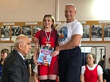 Юная тяжёлоатлетка установила новые рекорды Владивостока