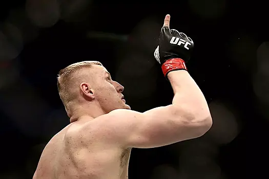 Сергей Павлович одержал шестую подряд победу в UFC