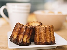 Вместо круассанов и эклеров: готовим модные французские канеле дома