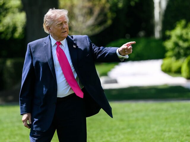 Трамп заявил, что США придется "выкапывать ядерную пыль" Ирана