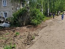 В Юрье водитель «Нивы» вылетел с дороги и сбил женщину