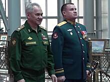 Шойгу вручил медаль командовавшему взятием Авдеевки генерал-полковнику