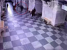 Грабитель похитил телефон у пассажира метро и был пойман спустя несколько часов