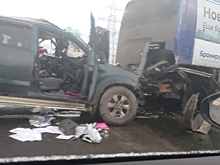 В Кирове в результате столкновения пожарного автомобиля «КамАЗ» и «ВАЗа» пострадали два человека