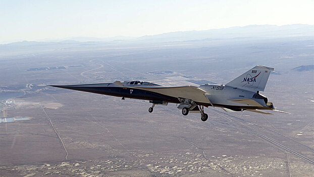 Тихий сверхзвуковой самолет X-59 совершил свой первый полет