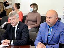 Депутаты Комаров, Абраменко и Марков игнорируют масочный режим в гордуме