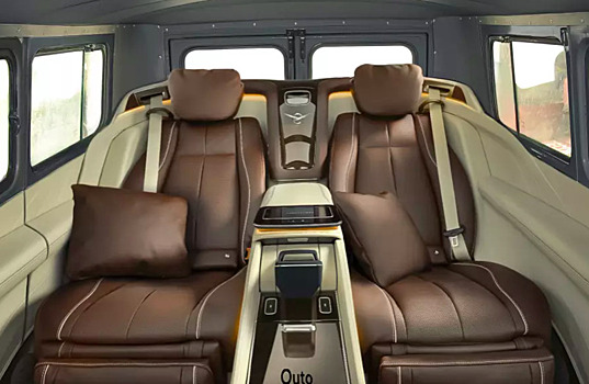 В Сети продемонстрировали УАЗ «БУХАНКУ» с премиальным интерьером от MAYBACH