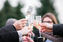 Бокал шампанского повышает риск развития рака