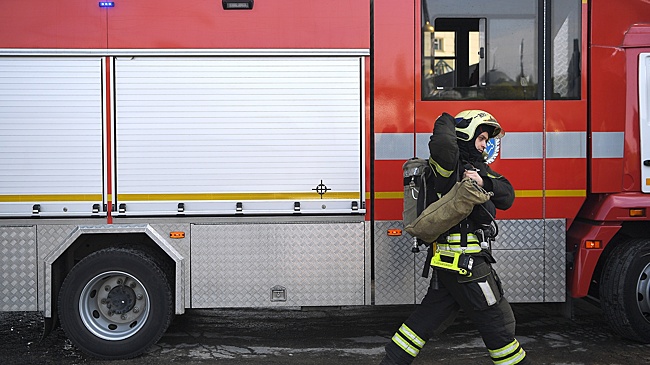Два человека погибли при пожаре в жилом доме в Саратовской области