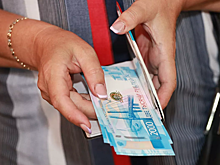 Депутатам поднимут пенсии