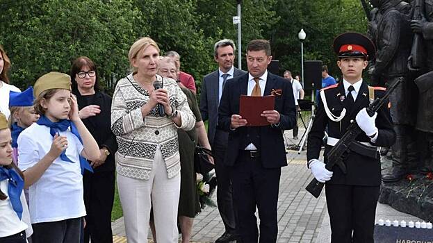 Журналист Наталия Метлина приняла участие в акции «Свеча памяти» на Коньковских прудах