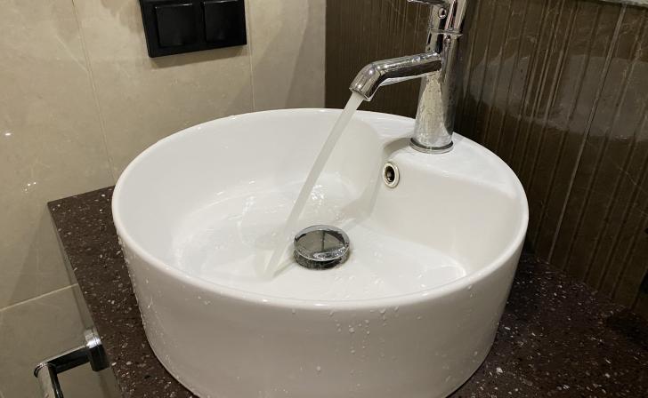 В Курске из-за дождя на 6 улицах отменили отключение воды из-за непогоды