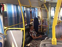 До Железногорска курсирует автобус с кожаным диваном