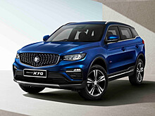 Обновлён Proton X70, который сделан из Geely Atlas: фамильная решетка и прилепленный планшет