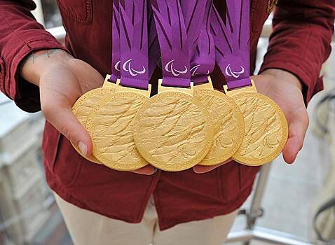 Восьмикратная паралимпийская чемпионка из России решила продать медали