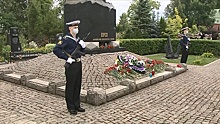 На Серафимовском кладбище Петербурга почтили память экипажа «Курска»