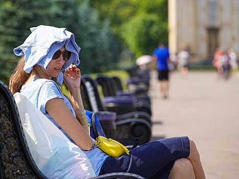 Врач назвала основные причины головокружения в жару