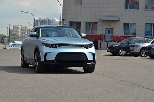 Владельцам электромобилей разрешили бесплатно парковаться на калининградских стоянках