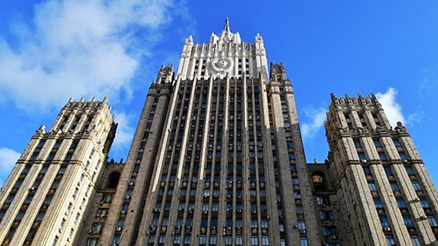 МИД РФ предложил увеличить срок действия электронных виз для иностранцев
