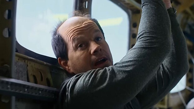 Критики громят боевик «Особо опасный пассажир» с Марком Уолбергом