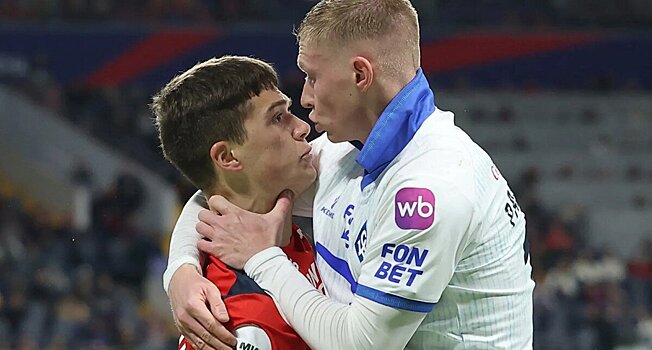 Глебов и Рассказов помирились после стычки в матче РПЛ. Хавбек ЦСКА выложил фото с игроком «Крыльев» с подписью: «🌍🤝»