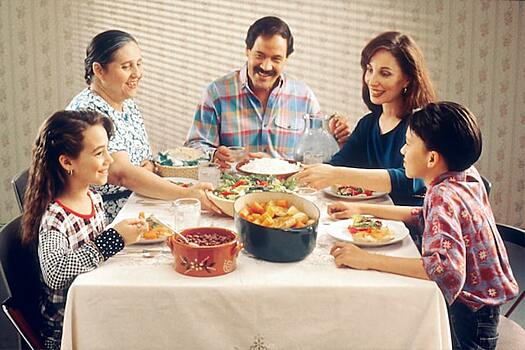 Семьи испытывают меньше стресса, когда едят вместе