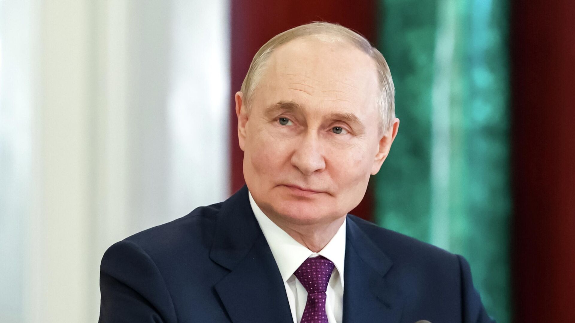 Названы поздравившие Путина с днем рождения зарубежные лидеры