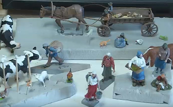 Крестьянок, тамплиеров и коров делает миниатюрист из Академгородка