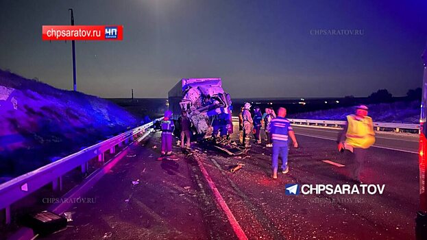 Опубликовано видео с места смертельной аварии с автобусом под Саратовом