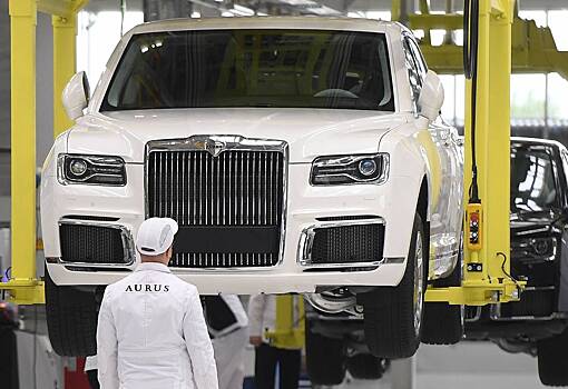 Государство стало закупать больше отечественных автомобилей
