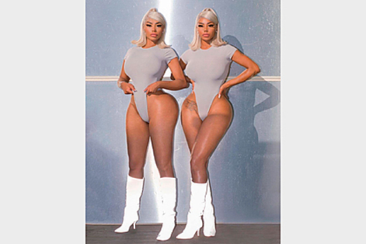 Моделей-близняшек обругали за искусственные тела