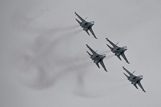 Киев сообщил о переброске РФ сотни Су-27 и Су-30 в Крым