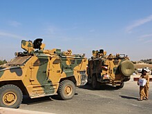 Турция стягивает военную технику к границе с Сирией