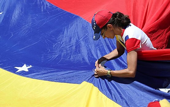 Евросоюз объявил персоной нон грата главу дипмиссии Венесуэлы