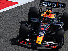 Макс Ферстаппен лидирует в утренней части первого дня тестов Формулы 1