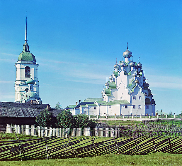 Церковь была построена в 1708 году. Сгорела в октябре 1963-го по причине преступной небрежности. В настоящее время на ее месте остаются руины