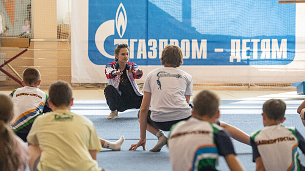 Призер первенств мира и Европы Кушаева провела мастер‑класс по скалолазанию в рамках проекта «Газпром — детям»