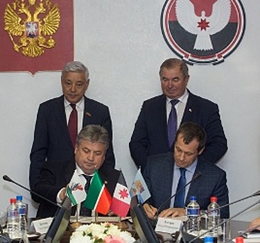Елабуга и Сарапул подписали соглашение о сотрудничестве и стали городами-побратимами