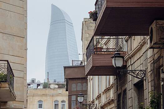 В Баку начнут следить за окнами и балконами жителей