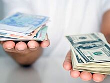 ЦБ понизил прогноз структурного профицита ликвидности на конец года почти вдвое