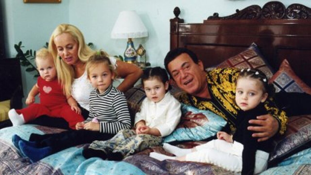 Иосиф кобзон семья. Иосиф кобзон дети. Внуки иосифа кобзона. Иосиф кобзон дети. Иосиф кобзон дети.